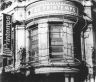 Le Printemps, 1920 - Paris, angle Bd Haussmann et rue Charras.